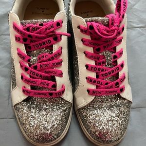 EUC Betsy by Torrid 11.5ww